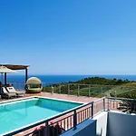 Villa Aries Villas *