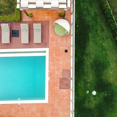 Aries Villas *