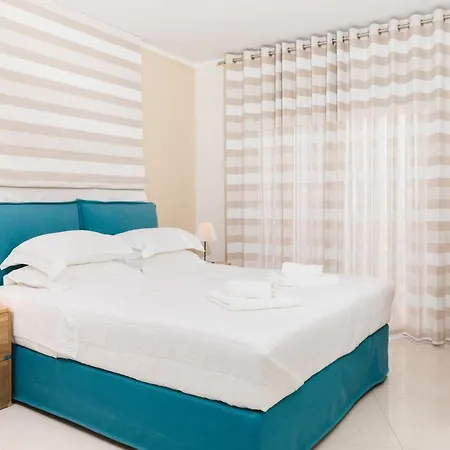 Aries Villas *
