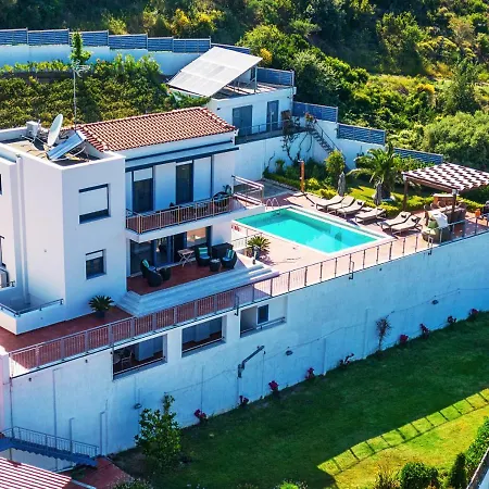 Aries Villas *